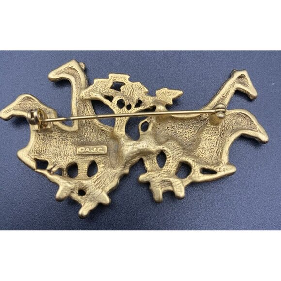 Vintage Brooch Gold Tone Giraffe Zebra Pin Safari Animals Signed A.J.C Figural - Picture 2 of 9